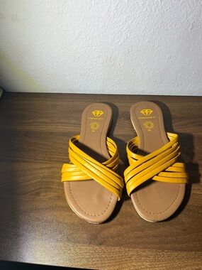 Diamond Supply Co. Women's Yellow Multi-Strap Slide Sandals